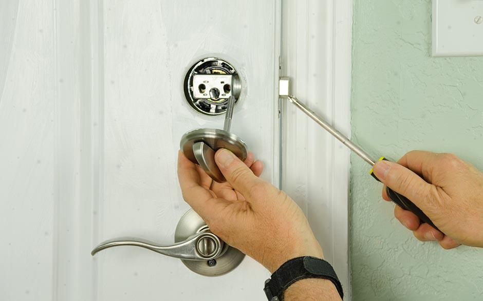 serrure porte de garage basculante La Verrière